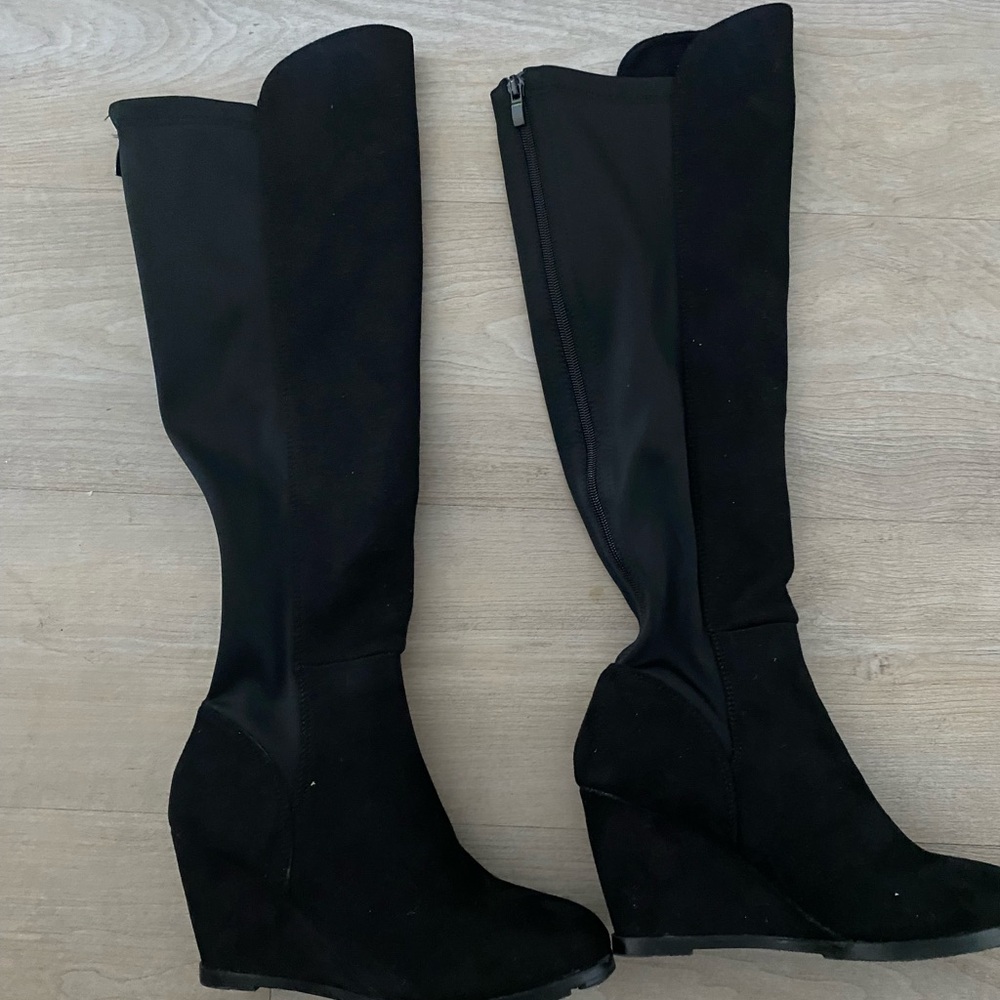 Black boots